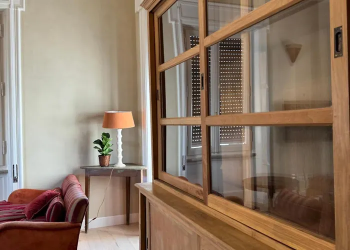 Elegante Con Terrazzo