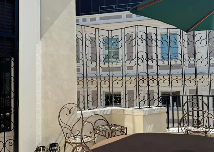Elegante Con Terrazzo Appartamento