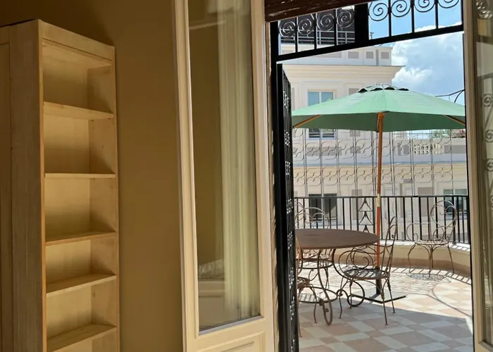 Elegante Con Terrazzo Appartamento Roma